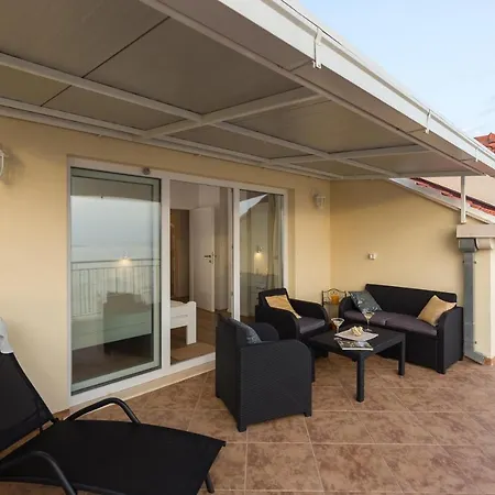 M&k - Two Bedroom With Balcony And Sea View