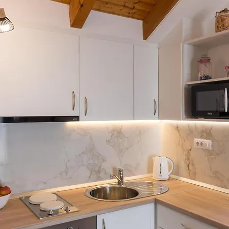M&k - Two Bedroom With Balcony And Sea View Lejlighed Mlini