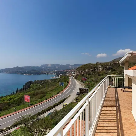 M&k - Two Bedroom With Balcony And Sea View Lejlighed Mlini