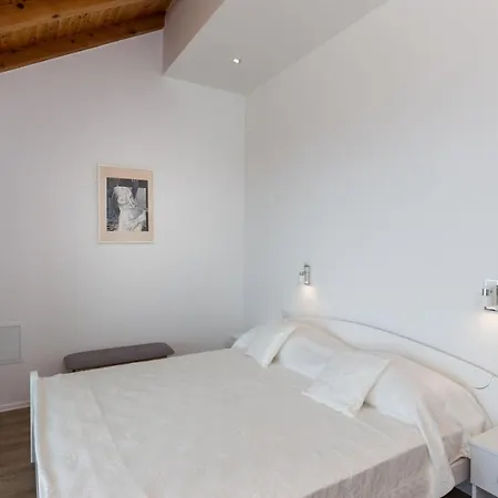 M&k - Two Bedroom With Balcony And Sea View Mlini